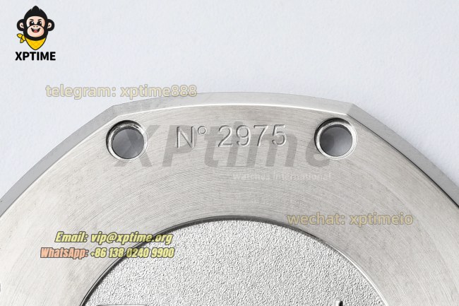 Royal Oak Ladies 67650 33mm ZF White/Stick on RG/SS Bracelet Swiss Quartz Royal Oak Ladies 67650 33mm ZF White/Stick on RG/SS Bracelet Swiss Quartz