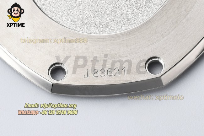 Royal Oak Ladies 67650 33mm ZF White/Stick on RG/SS Bracelet Swiss Quartz Royal Oak Ladies 67650 33mm ZF White/Stick on RG/SS Bracelet Swiss Quartz