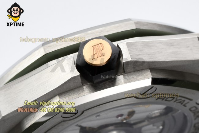 Royal Oak Offshore Diver 15720 42mm ZF Green/Stick on SS/RU Strap A4308 Royal Oak Offshore Diver 15720 42mm ZF Green/Stick on SS/RU Strap A4308