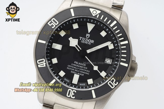 Pelagos 2016 42mm XF Black/Box Markers on TI/TI Bracelet A2824 Pelagos 2016 42mm XF Black/Box Markers on TI/TI Bracelet A2824