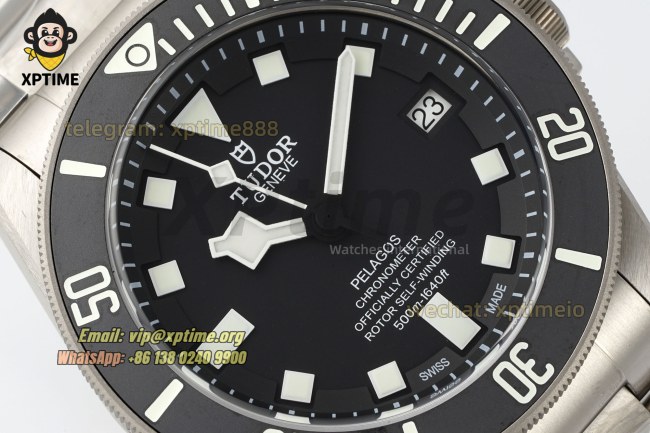 Pelagos 2016 42mm XF Black/Box Markers on TI/TI Bracelet A2824 Pelagos 2016 42mm XF Black/Box Markers on TI/TI Bracelet A2824