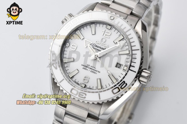 Planet Ocean 600M 39.5mm VSF White/Stick on SS/SS Bracelet A8800 Super Clone Planet Ocean 600M 39.5mm VSF White/Stick on SS/SS Bracelet A8800 Super Clone