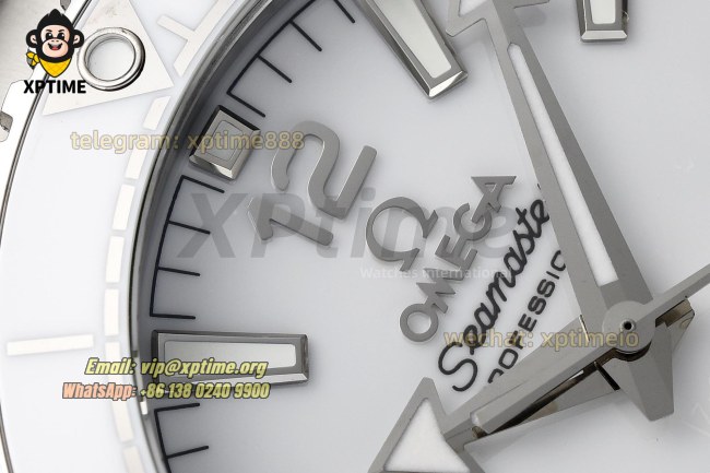 Planet Ocean 600M 39.5mm VSF White/Stick on SS/SS Bracelet A8800 Super Clone Planet Ocean 600M 39.5mm VSF White/Stick on SS/SS Bracelet A8800 Super Clone