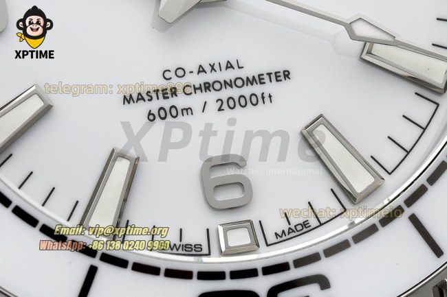 Planet Ocean 600M 39.5mm VSF White/Stick on SS/SS Bracelet A8800 Super Clone Planet Ocean 600M 39.5mm VSF White/Stick on SS/SS Bracelet A8800 Super Clone
