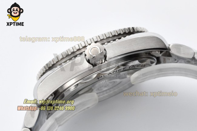 Planet Ocean 600M 39.5mm VSF White/Stick on SS/SS Bracelet A8800 Super Clone Planet Ocean 600M 39.5mm VSF White/Stick on SS/SS Bracelet A8800 Super Clone