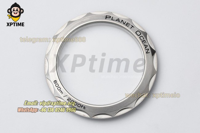 Planet Ocean 600M 39.5mm VSF White/Stick on SS/SS Bracelet A8800 Super Clone Planet Ocean 600M 39.5mm VSF White/Stick on SS/SS Bracelet A8800 Super Clone